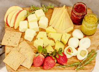 Healthy, guilt free Indulgence hamper with AltLife’s cheese board